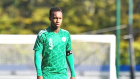 ترقية لاعب دولي جزائري إلى صنف أكابر نادي ليون