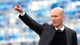 فرنسا تُعاني.. رئيس اتحاد الكرة يردّ على مطالب تعيين المدرب زيدان