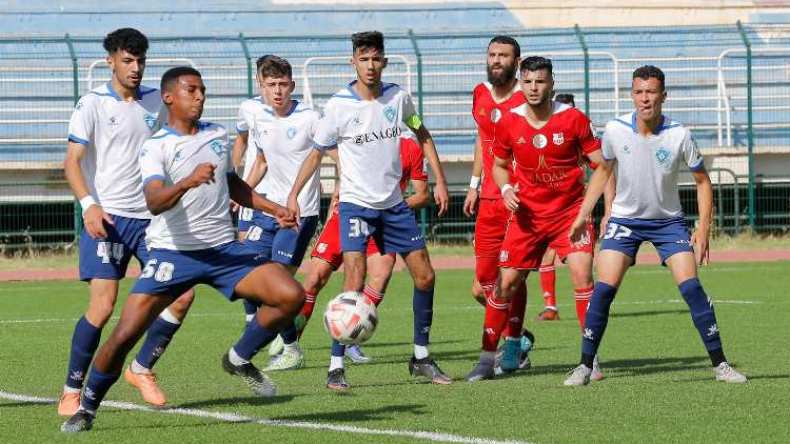 لمّا تنتهي البطولة الوطنية وتبقى مقابلتان متأخّرتان!