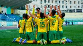 لباس لاعبي “الكناري” صناعة دانماركية