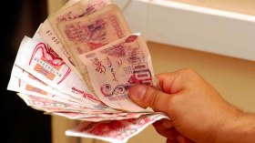 شبكة تزور العملة الوطنية وتسربها للمحلات لتداولها في وهران