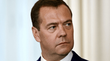 Medvedev responds to Macron: “It’s necessary to remind France of the blood that flowed in Algeria like water”