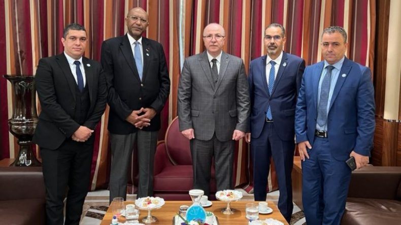 رئيس “الكاف” بِالجزائر في سبتمبر المقبل