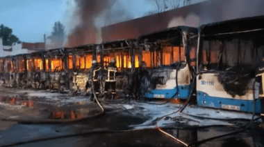 Incendie dans un parking de l’ETUSA : 16 bus brulés