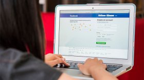 سحرة “رقميون” يصطادون ضحاياهم عبر الفيسبوك