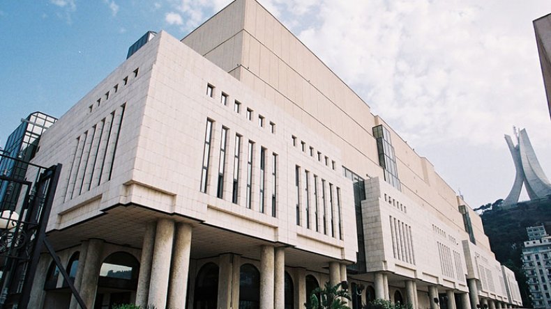 عرض 6 آلاف وثيقة من بقايا جريمة المنظمة السرية بالمكتبة الجامعية