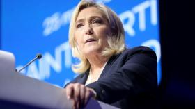Marine Le Pen élue par acclamation présidente du groupe RN à l’Assemblée