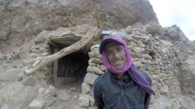 مغاربة يعيشون حياة بدائية في الكهوف!