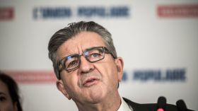 La France: Le match entre Macron et Mélenchon commence aux législatives