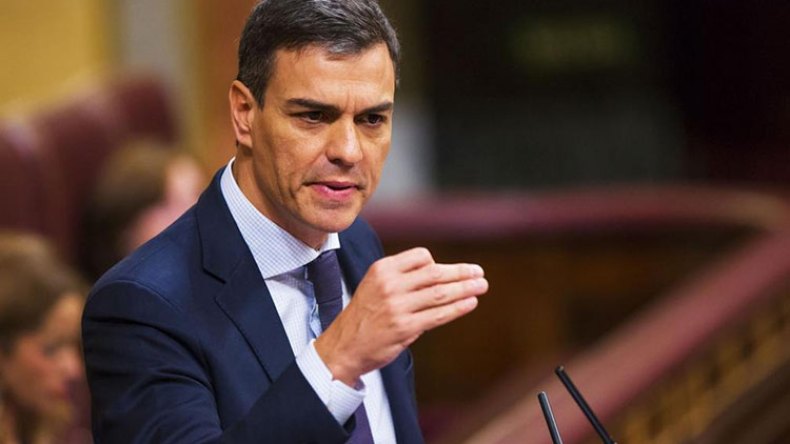 سانشيز يتهم أكبر أحزاب المعارضة بدعم الجزائر