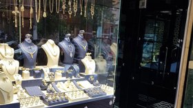 عصابة تطعن مجوهراتيا وتصيب جاره بطلقات نارية بسطيف