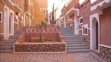 Ksar Tafilelt, première ville écocitoyenne qui a fasciné les médias français