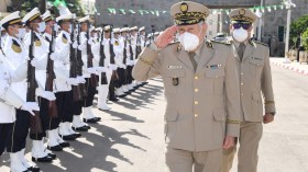 الفريق شنقريحة: بلادنا تعيش تحديات جديدة مع بروز الحروب الهجينة  