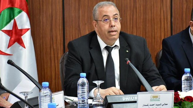 وزير الصناعة : ” أسعار السيارات سوف تنخفض لهذه الأسبــاب”