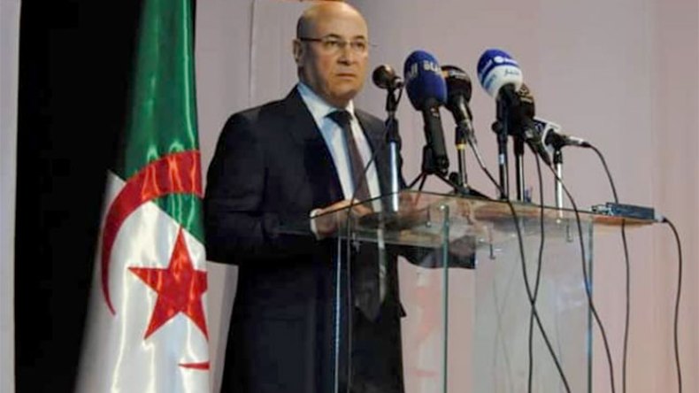 الجزائر ليس لها أزمة سياسية في مؤسساتها