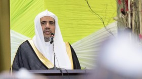 تعيين العيسى إماما لخطبة يوم عرفة يحدث جدلا واسعا لهذا السبب