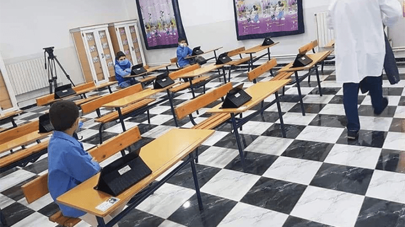 دورات تكوينية لمستخدمي التربية على اللوحات الإلكترونية