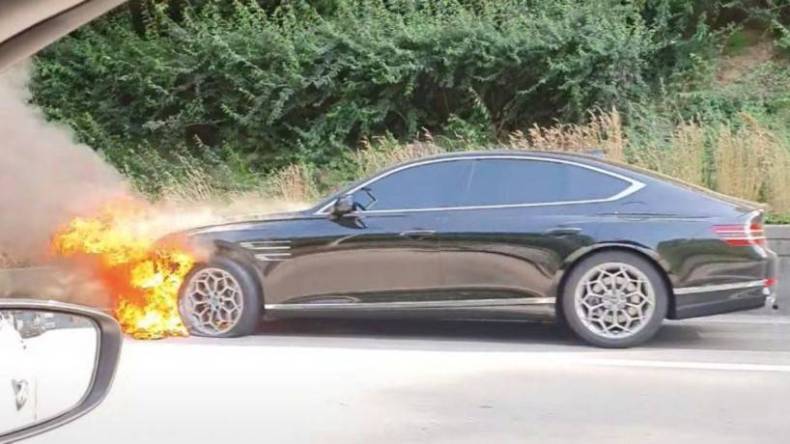 في حالة اندلاع حريق بالمركبة.. 6 نصائح من مندوبية أمن الطرق