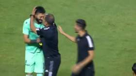 بِالفيديو: تعاطف كبير مع حارس مرمى الإسكندرية “أحمد يحي”