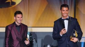 رونالدو يُصرّ على الرّحيل بِسبب ميسي!