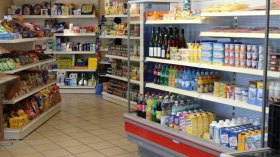 تجار يداومون شكليا وآخرون يتطوّعون