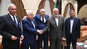 الجزائر توحّد الفلسطينيين