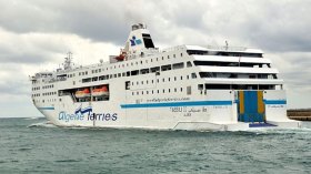 التحقيق في وفاة مغترب على متن سفينة جزائرية!