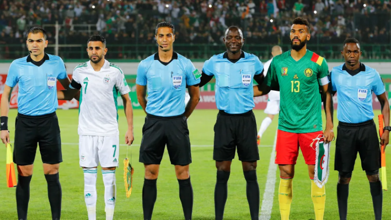 رئيس “الكاف” يعترف بِأن الحكم غاساما حرم الجزائر من المونديال