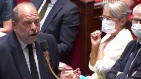  انتقادات واسعة لرئيسة الوزراء الفرنسية لتدخينها في البرلمان