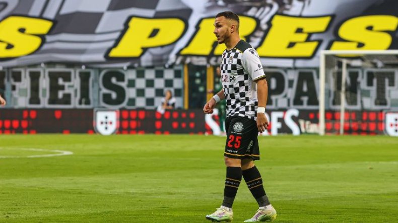 5 أندية تُريد جلب حماش