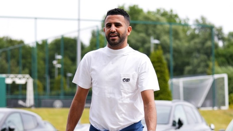 محرز يتحدّث عن الموسم الجديد وهالاند وأمور أخرى