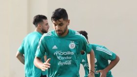 لاعب من البارادو في طريقه إلى فرنسا