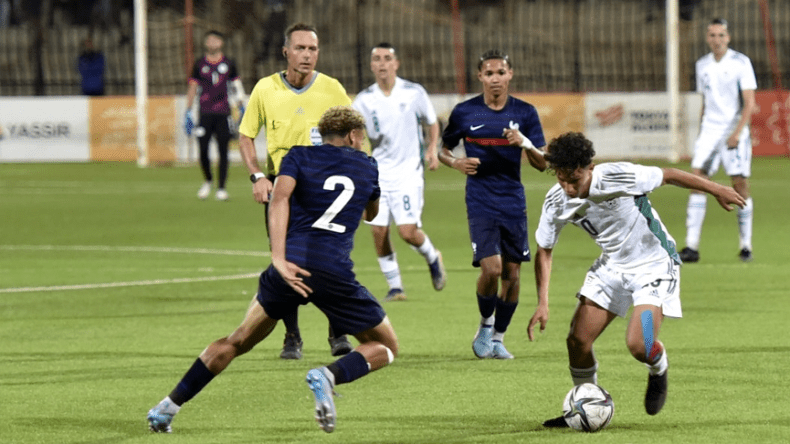 الديكة يرمون بـ “الخضر” مبكرا خارج الألعاب المتوسطية