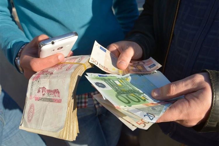 The Collapse of the Euro Has No Effect On Parallel Markets