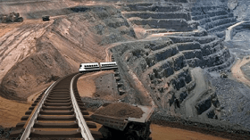 بعد 70 سنة.. الجزائر تقرر استغلال عملاق الحديد النائم غار جبيلات ثالث احتياطي عالمي