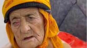 معمرة سعودية تثير التعاطف باحتفاظها بصورة ابنها 30 سنة