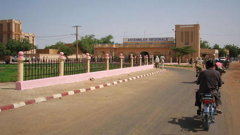 إصابة 3 سائقي شاحنات جزائريين في هجوم شمال مالي