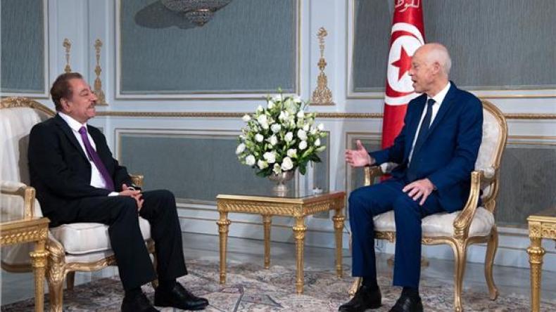 عبد الباري عطوان: هذا ما قاله الرئيس التونسي عن الجزائر خلال لقائي به