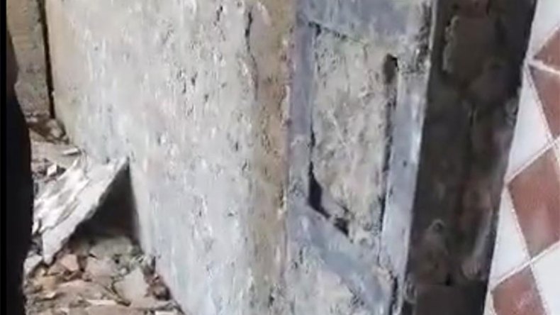 عمارات تبنى بأعمدة كهربائية مسروقة في خنشلة