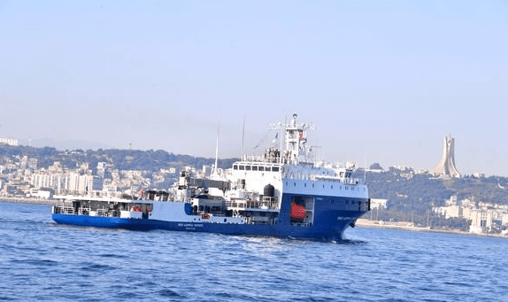 Un détachement de navires de guerre de la marine russe accoste au port d’Alger