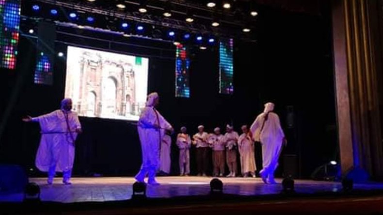 الأتراك يرقصون “لعلاوي” وتمنراست تنقل تراث الصحراء