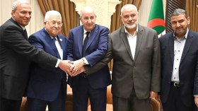 … الجزائر توحّد الفرقاء