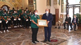 الرئيس تبون يشرف على تكريم الرياضيين المتوجين في ألعاب وهران 2022