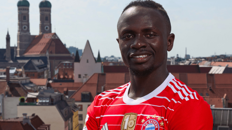 ساديو مانى مرشح للفوز بجائزة الأفضل في إفريقيا