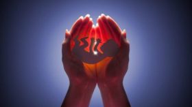 دراسة أمريكية: الحوامل أكثر عرضة للإجهاض خلال فصل الصيف