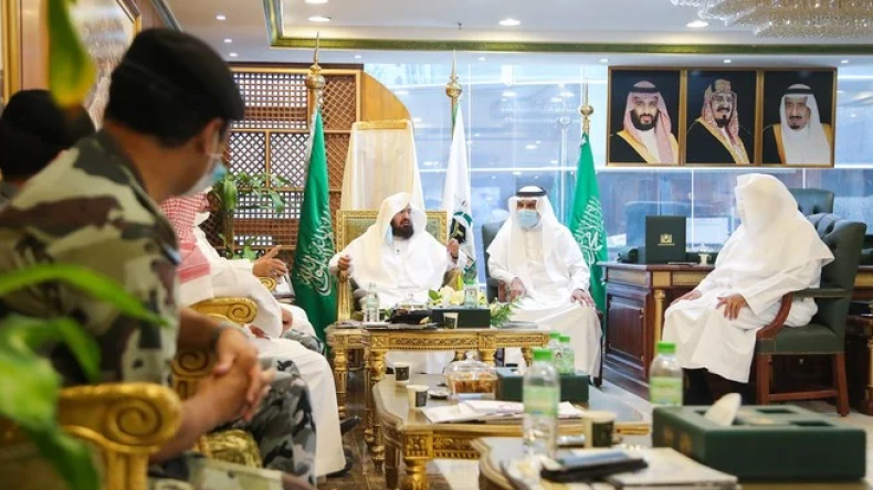 السعودية.. إقالات لمسؤولين في “شؤون الحرمين” بسبب موسم الحج!”