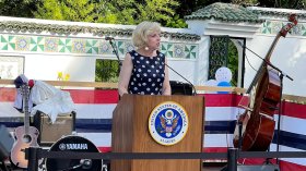 بالفيديو.. السفيرة الأمريكية توجه رسالة للجزائريين بمناسبة عيد الاستقلال