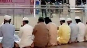 الهند.. ملاحقة مسلمين أدوا الصلاة في مركز تجاري