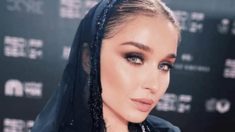 هذا ما فعلته راقصة روسية بعد حصولها على الجنسية المصرية!