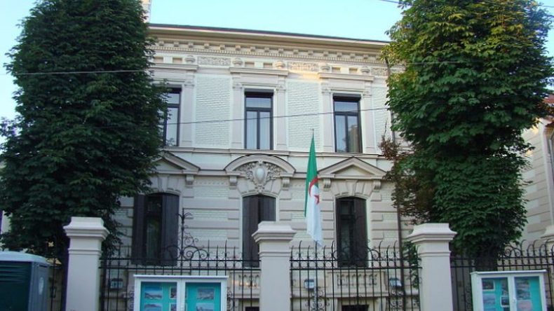 وفاة سفير الجزائر برومانيا